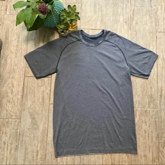 Lululemon Metal Vent Tech Short Sleeve - Picture 2 of 6